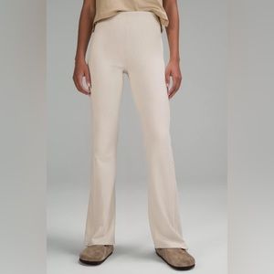 Lululemon Brushed Softstreme Ribbed Zip Flared Pant 32.5" - White Opal - Size 6